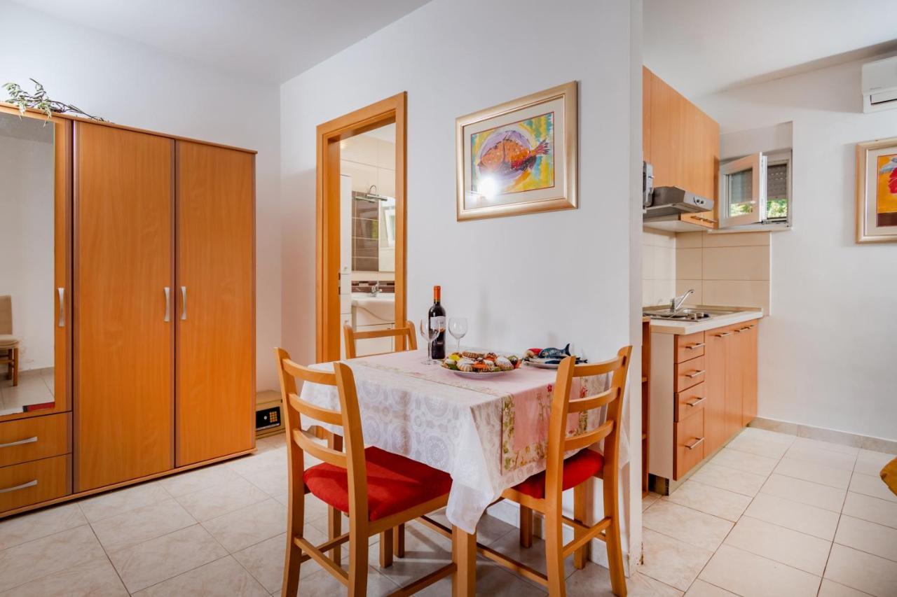 Apartments Tolic Baška Voda Eksteriør bilde